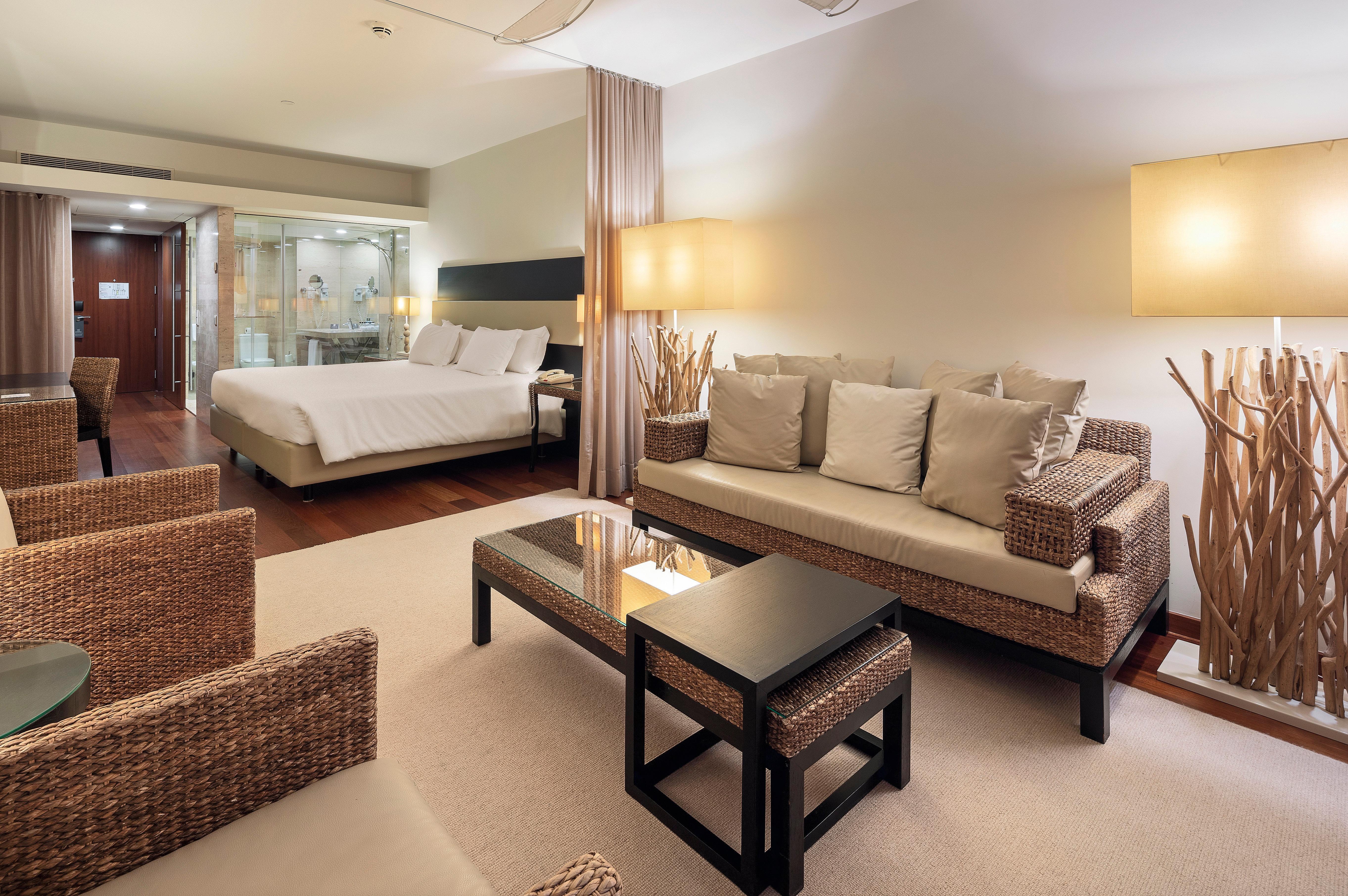 คราวน์ พลาซา วีลาโมวรา Hotel วิลาโมรา ภายนอก รูปภาพ A suite at the hotel