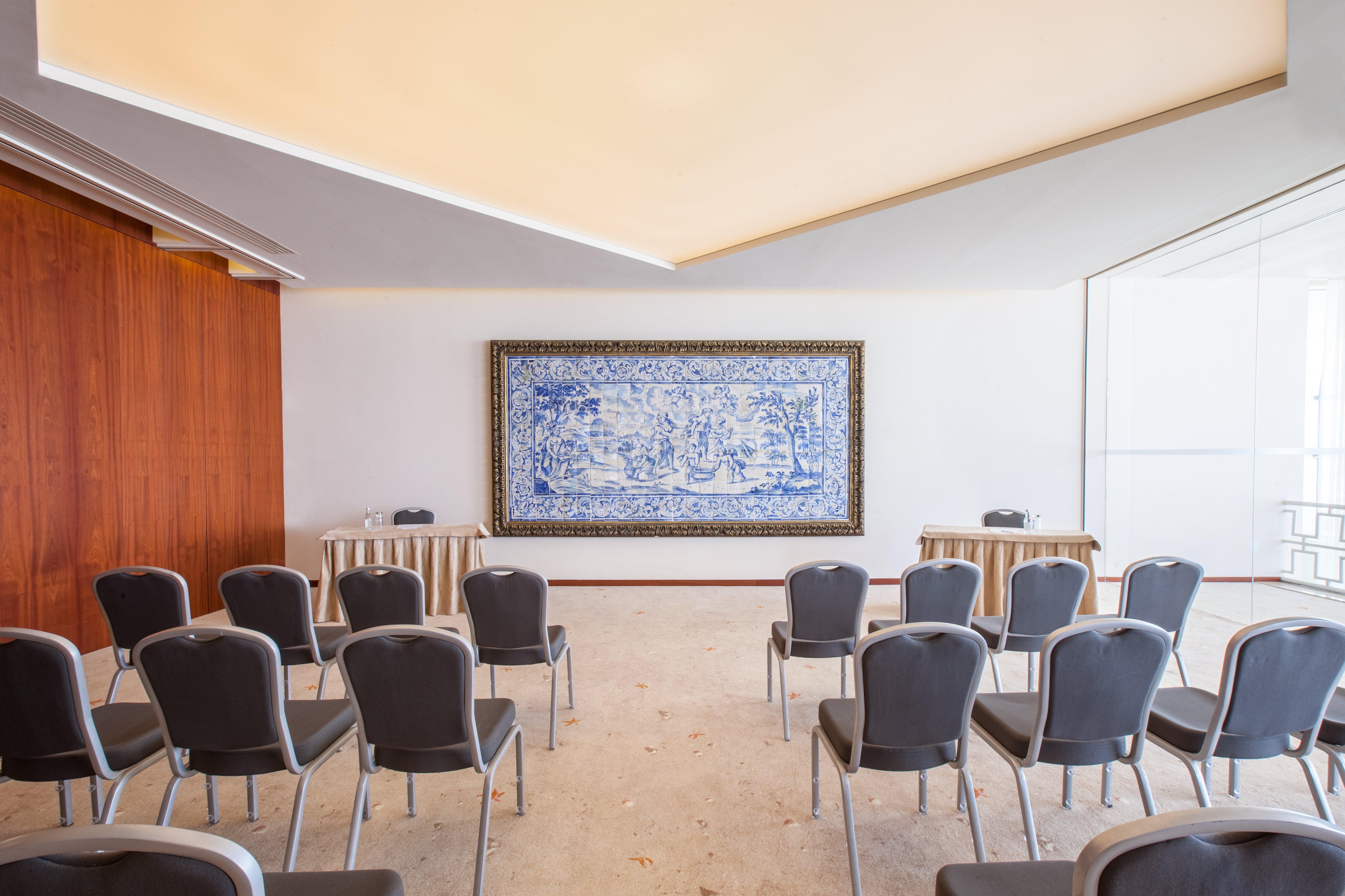 คราวน์ พลาซา วีลาโมวรา Hotel วิลาโมรา ภายนอก รูปภาพ The interior of the Portuguese Parliament's conference room