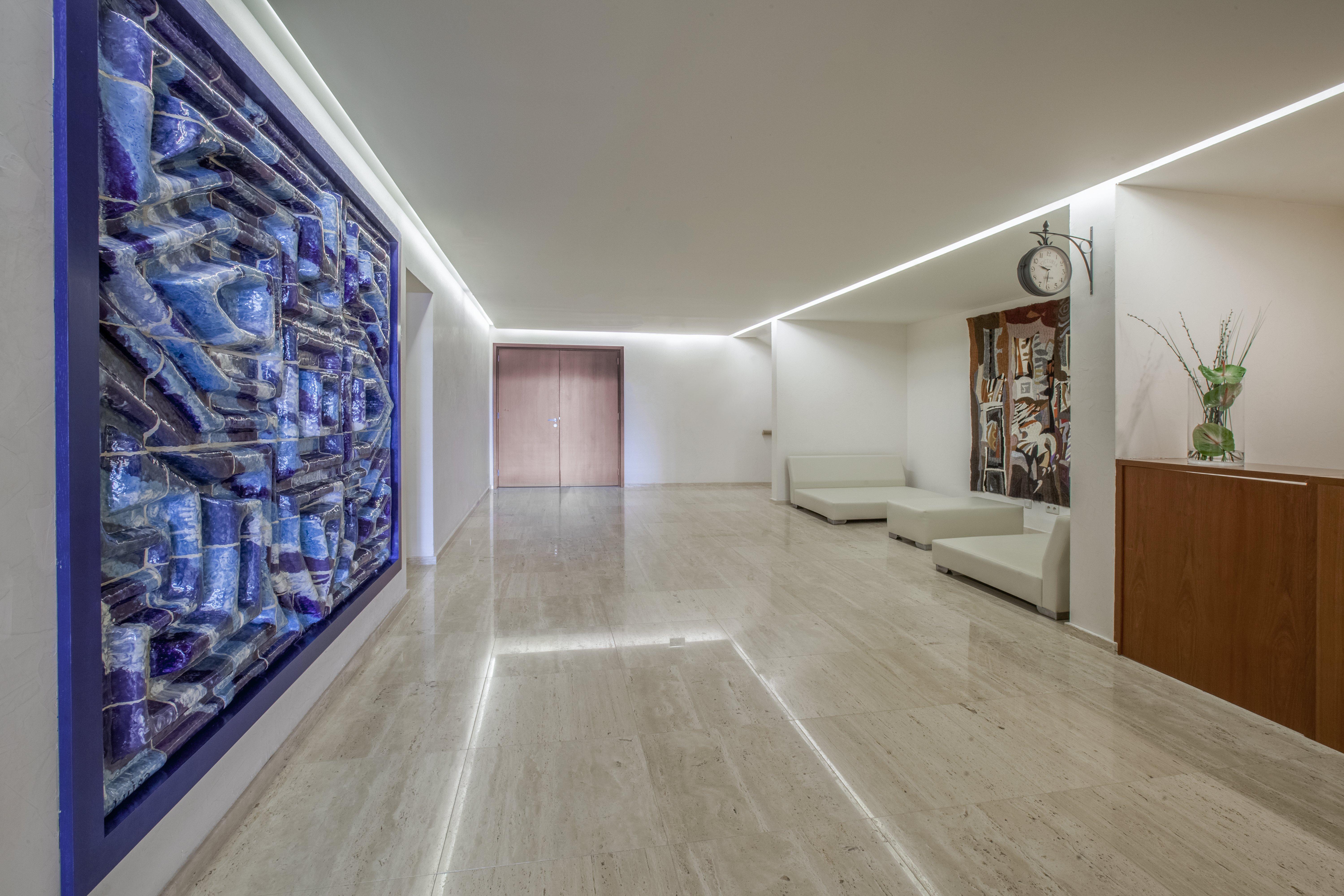 คราวน์ พลาซา วีลาโมวรา Hotel วิลาโมรา ภายนอก รูปภาพ Interior of the hotel